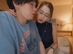 Cậu thanh niên trẻ trải nghiệm lái chị máy bay đầy kinh nghiệm