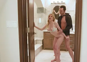 Anh xã đi làm ăn, Người vợ ở nhà bị bố Ông xã quá khỏe quan hệ đến có thai