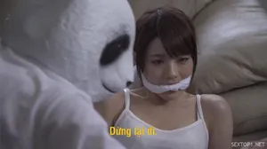 Chuyển công tác về quê, tôi thường nghe tiếng rên của cô hàng xóm