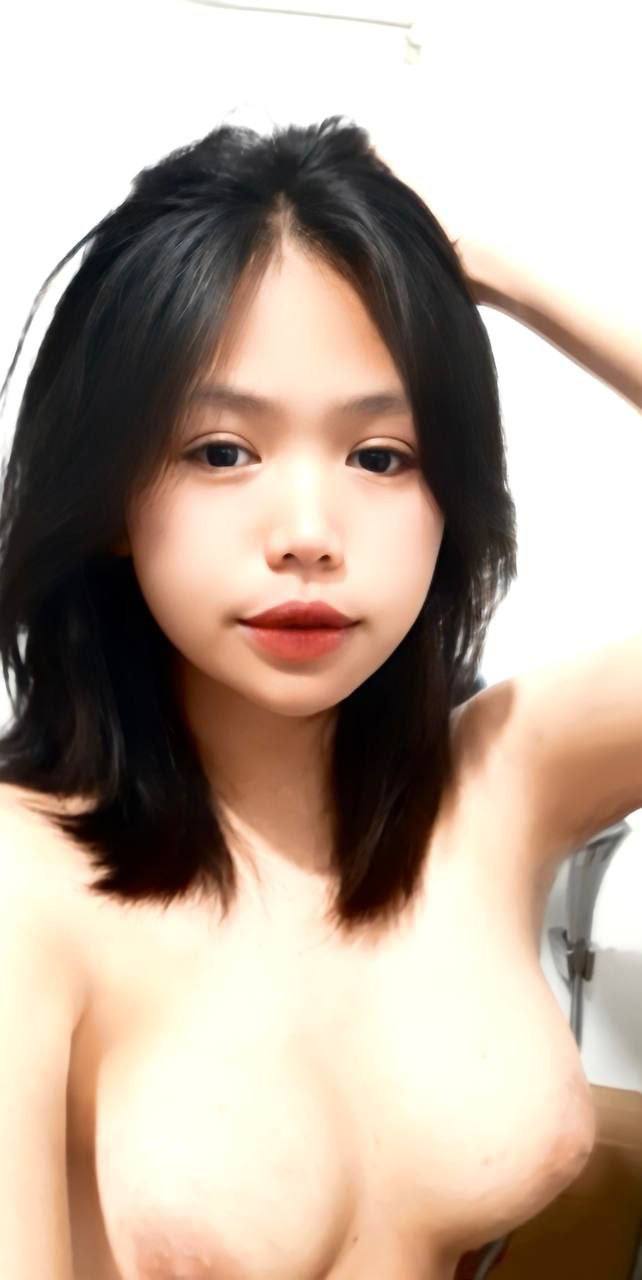 FSDSS-652 Một cô gái xinh đẹp bị mất trí và lên cơn co giật dữ dội cùng cực khoái khi quan hệ tình dục đặc biệt!